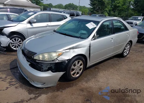 2005 Toyota Camry Le/Xle/Se from USA, damaged, VIN 4T1BF30KX5U590200